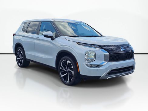 Used 2024 Mitsubishi Outlander SE Black Edition AWD/4WD image 5