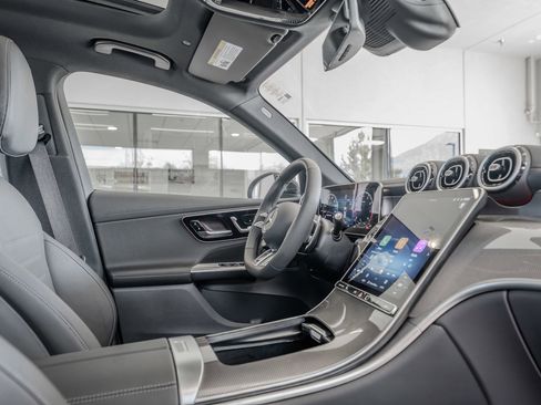 New 2025 Mercedes-Benz GLC 43 AMG 4MATIC image 18