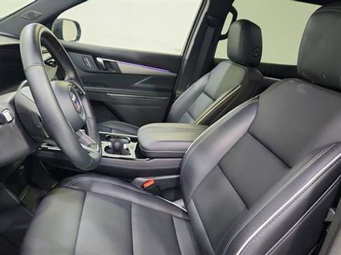 Used 2025 Buick Enclave Preferred image 12