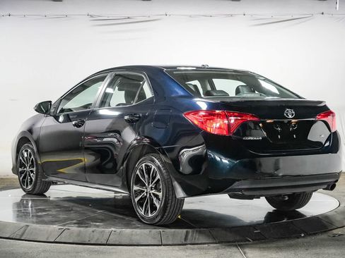 Certified 2017 Toyota Corolla SE w/ SE Premium Package FWD image 5