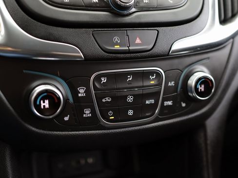 Used 2024 Chevrolet Equinox LT w/ LPO, Floor Liner Package image 15