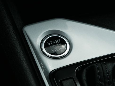 Certified 2025 Nissan Altima 2.5 S FWD image 32