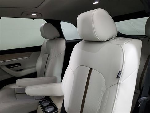 Used 2024 MAZDA CX-90 3.3 Turbo S w/ Premium Package image 12