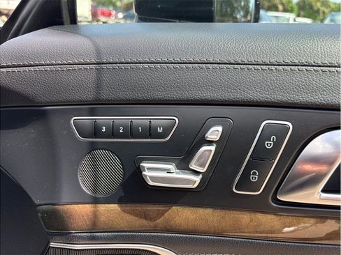 Used 2013 Mercedes-Benz SL 550 image 34