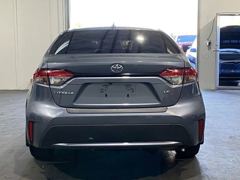 Used 2020 Toyota Corolla LE image 3