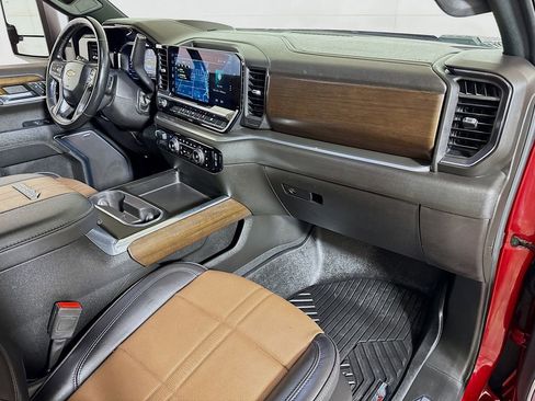 Certified 2024 Chevrolet Silverado 2500 High Country w/ Technology Package AWD/4WD image 28