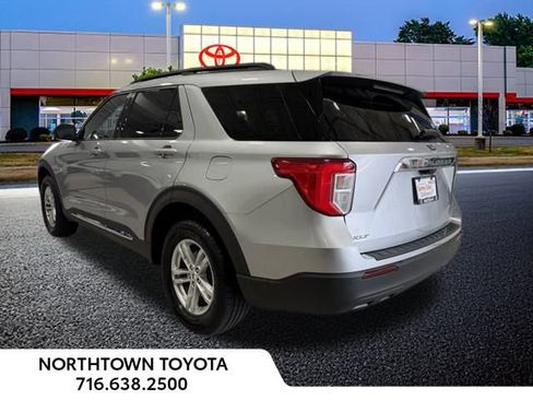 Used 2020 Ford Explorer XLT w/ Comfort Package image 6