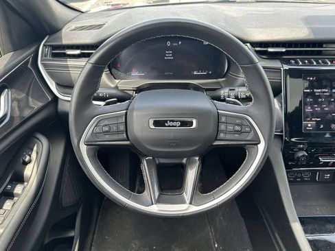 Used 2023 Jeep Grand Cherokee L Laredo AWD/4WD image 14