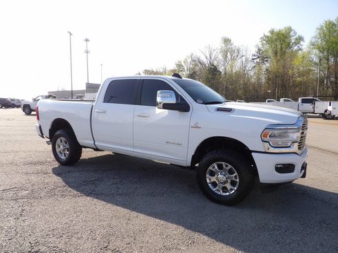Used 2024 RAM 2500 Laramie AWD/4WD image 10