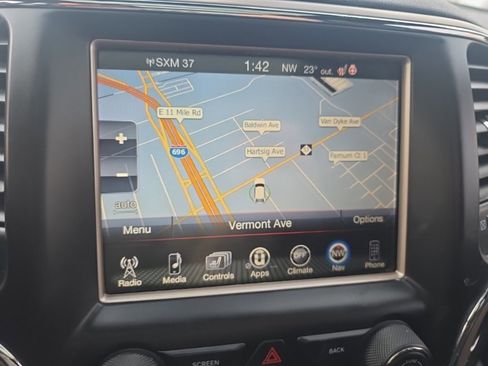 Used 2015 Jeep Grand Cherokee Overland image 13