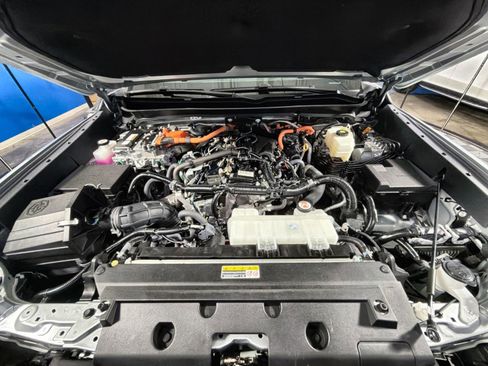 Used 2024 Toyota Tacoma 4x4 Double Cab Hybrid image 35