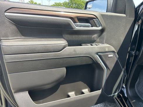 Used 2024 Chevrolet Silverado 1500 RST w/ Redline Edition AWD/4WD image 11