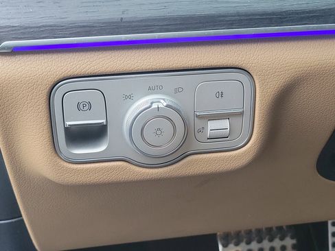 Used 2024 Mercedes-Benz GLS 450 4MATIC image 19