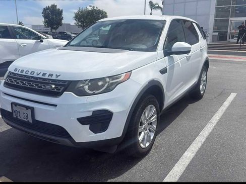 Used 2016 Land Rover Discovery Sport SE image 1