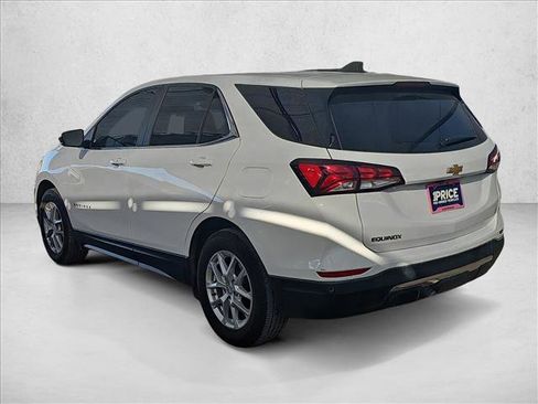 Used 2022 Chevrolet Equinox LT image 3