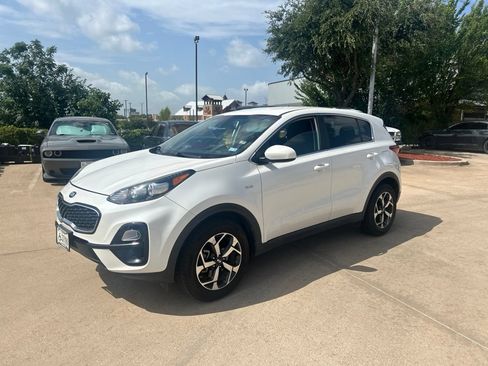 Used 2021 Kia Sportage LX AWD/4WD image 1