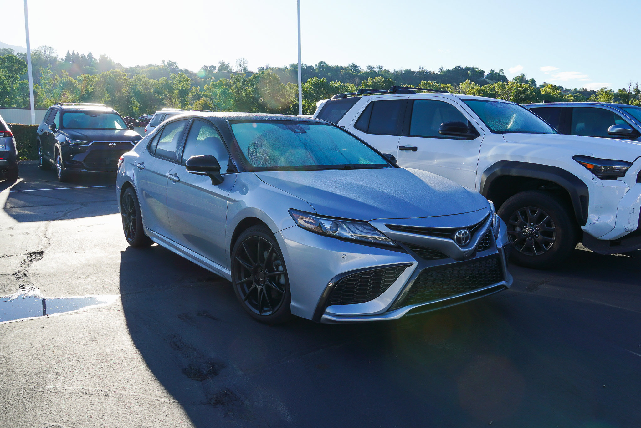 Used 2021 Toyota Camry XSE w/ Navigation Package FWD image 2