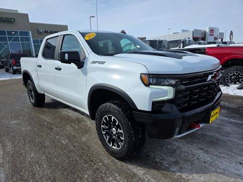 Used 2022 Chevrolet Silverado 1500 ZR2 w/ Technology Package image 5