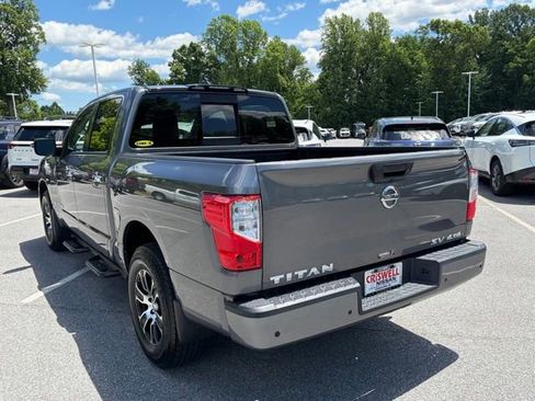 Used 2021 Nissan Titan SV w/ SV Convenience Package AWD/4WD image 5