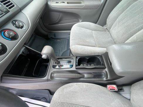Used 2003 Toyota Camry LE FWD image 14