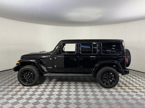 Used 2021 Jeep Wrangler Unlimited Sahara AWD/4WD image 10
