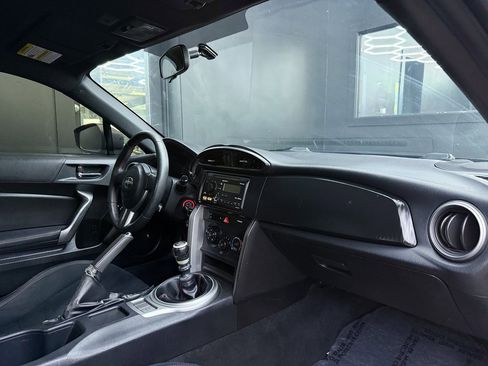 Used 2013 Scion FR-S image 24