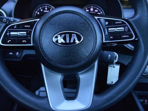 Used 2021 Kia Forte LXS image 17