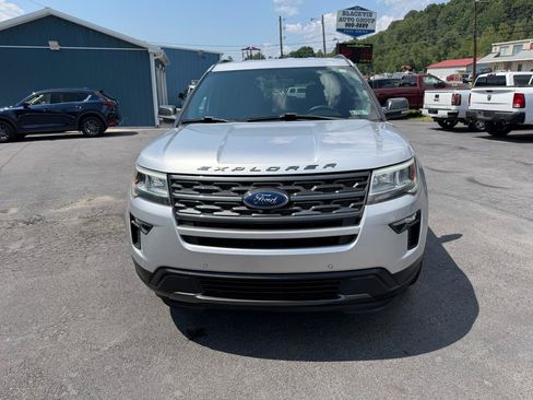 Used 2019 Ford Explorer XLT w/ Equipment Group 202A AWD/4WD image 2