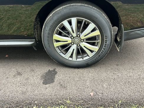 Used 2018 Nissan Pathfinder SL w/ Cargo Package image 33