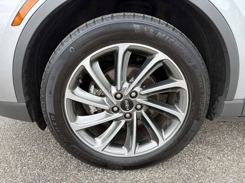 Used 2023 Lincoln Corsair AWD w/ Equipment Group 101A image 12