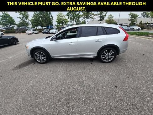 Used 2017 Volvo V60 T5 Cross Country w/ Convenience Package AWD/4WD image 5