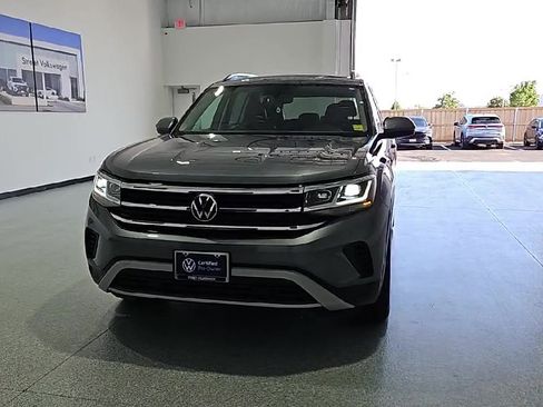 Certified 2023 Volkswagen Atlas SE w/ Panoramic Sunroof Package AWD/4WD image 3