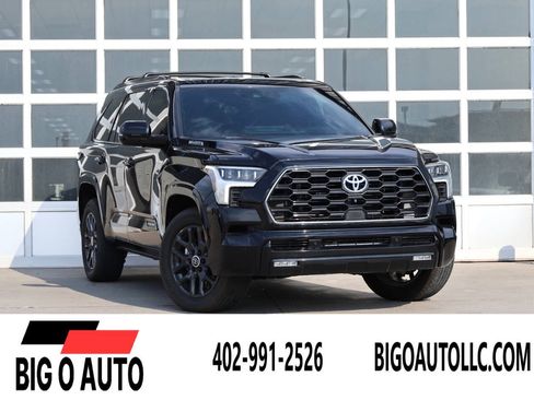 Used 2024 Toyota Sequoia Platinum AWD/4WD image 1