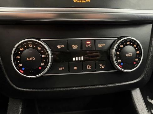 Used 2014 Mercedes-Benz GL 450 4MATIC image 24