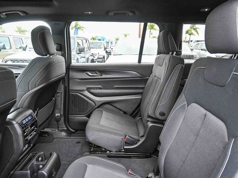 New 2025 Jeep Grand Cherokee L Laredo w/ Trailer Tow Package image 17