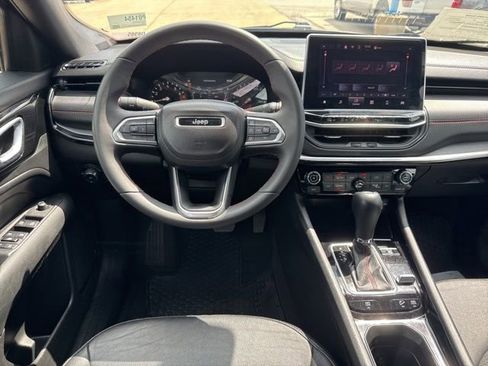 Used 2024 Jeep Compass Trailhawk AWD/4WD image 17