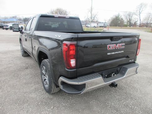New 2026 GMC Sierra 1500 SLE w/ Max Trailering Package image 8