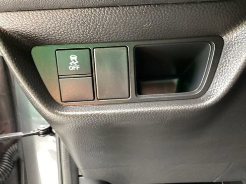 Used 2025 Honda HR-V LX image 13