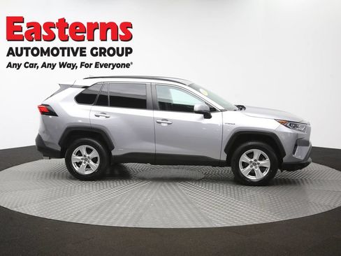 Used 2021 Toyota RAV4 XLE w/ XLE Grade Weather Package AWD/4WD image 47