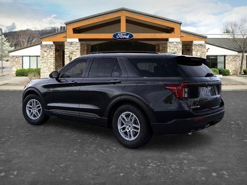 New 2026 Ford Explorer Active AWD/4WD image 4
