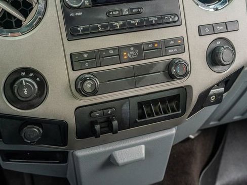 Used 2015 Ford F250 XLT w/ XLT Value Package AWD/4WD image 28