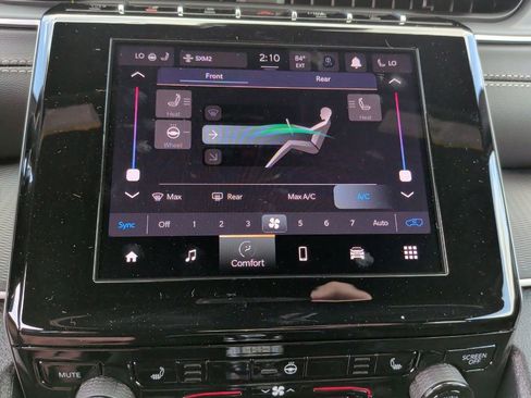 New 2025 Jeep Grand Cherokee L Altitude image 26