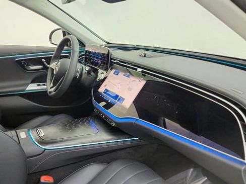 Used 2024 Mercedes-Benz E 350 4MATIC Sedan image 20