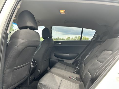 Used 2020 Kia Sportage LX AWD/4WD image 11