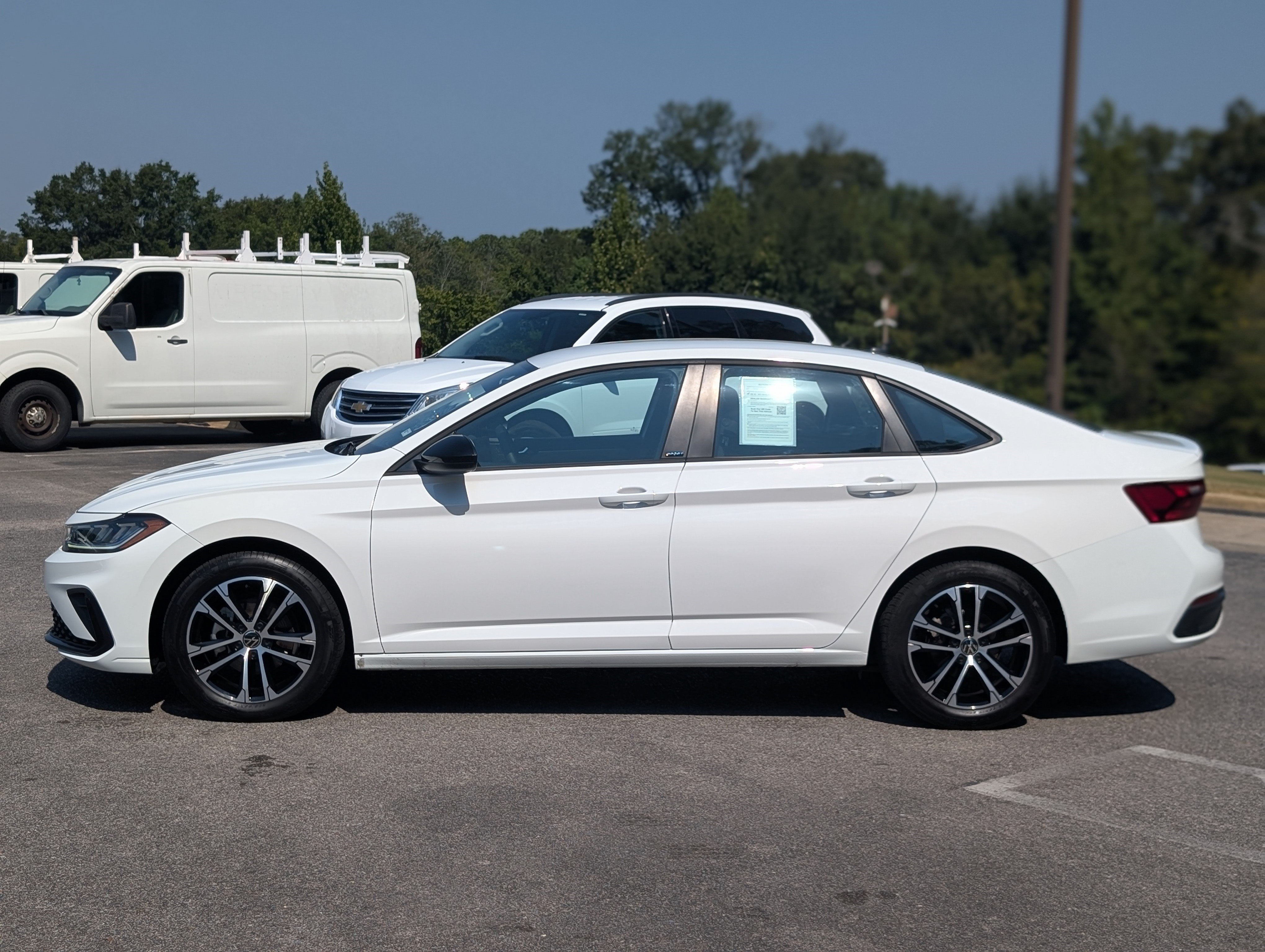 Used 2025 Volkswagen Jetta Sport FWD image 6
