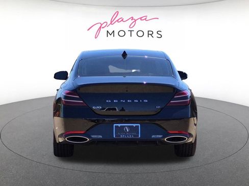 Used 2022 Genesis G70 3.3T RWD image 7