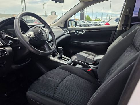 Used 2017 Nissan Sentra SV w/ Style Package FWD image 9