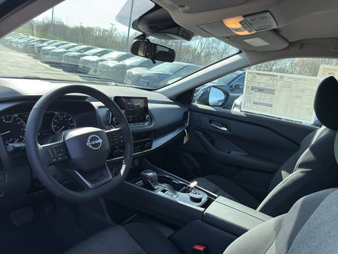 New 2026 Nissan Rogue SV AWD/4WD image 25