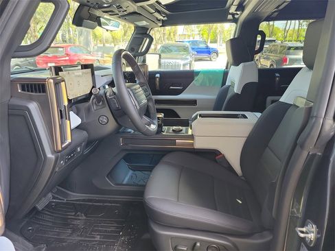 New 2025 GMC Hummer EV 3X image 9