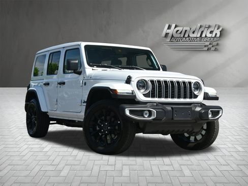 Used 2025 Jeep Wrangler Sahara w/ Safety Group image 2